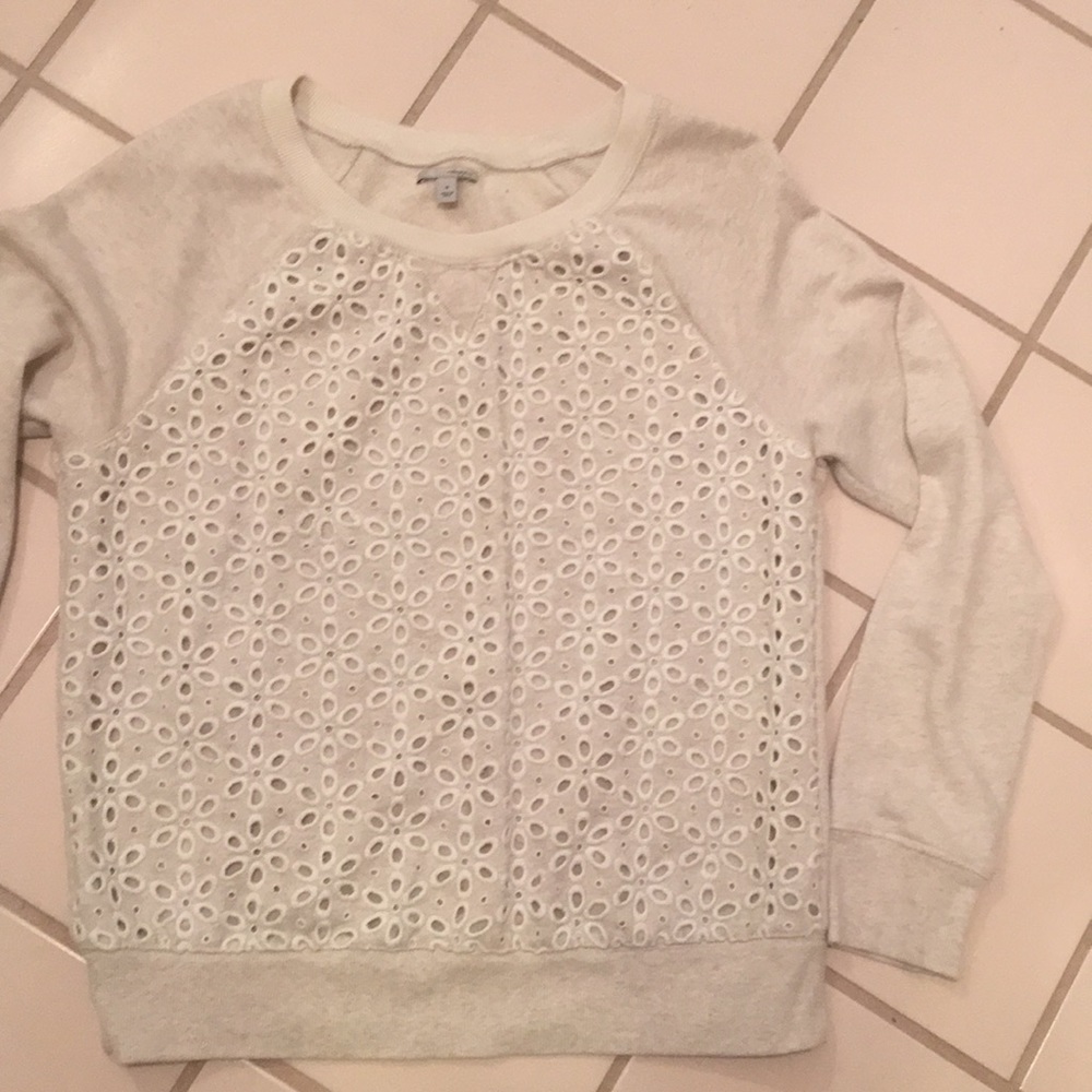 Embroidered sweat shirt